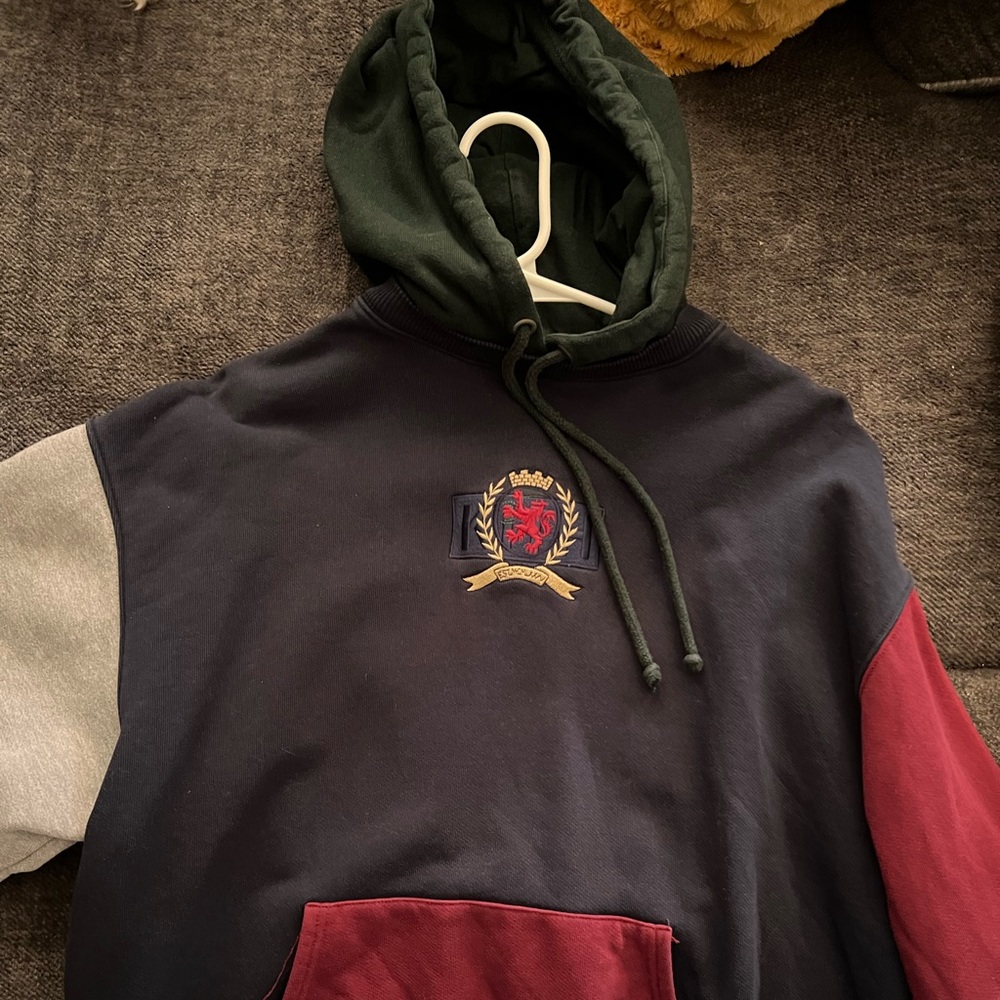 Kith Hilfiger crest hoodie/Kith Russel Athletics pullover